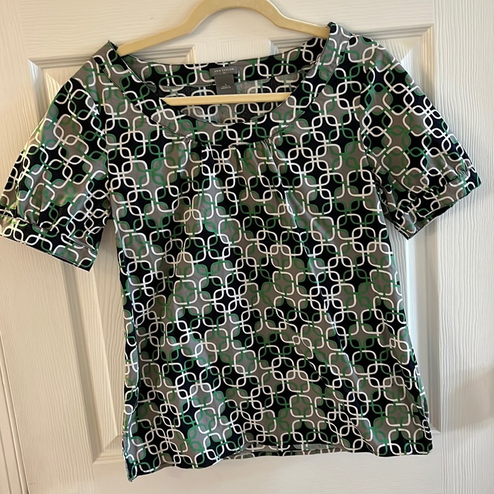 Ann Taylor top, size 6